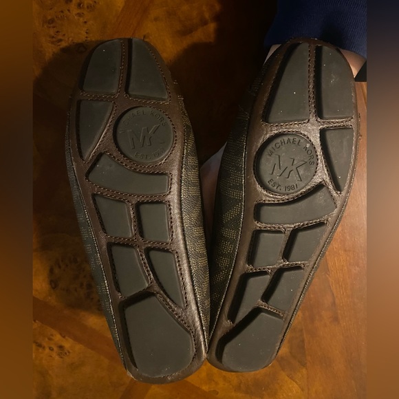 Michael Kors Brown Loafers with Gold Logo - Picture 5 of 9